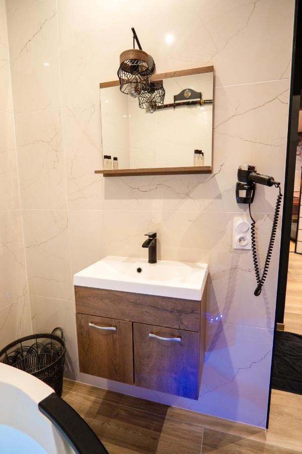 Capsule Japon Balneo&Netflix&Ecran Cinema Apartment Trith-Saint-Leger Exterior foto